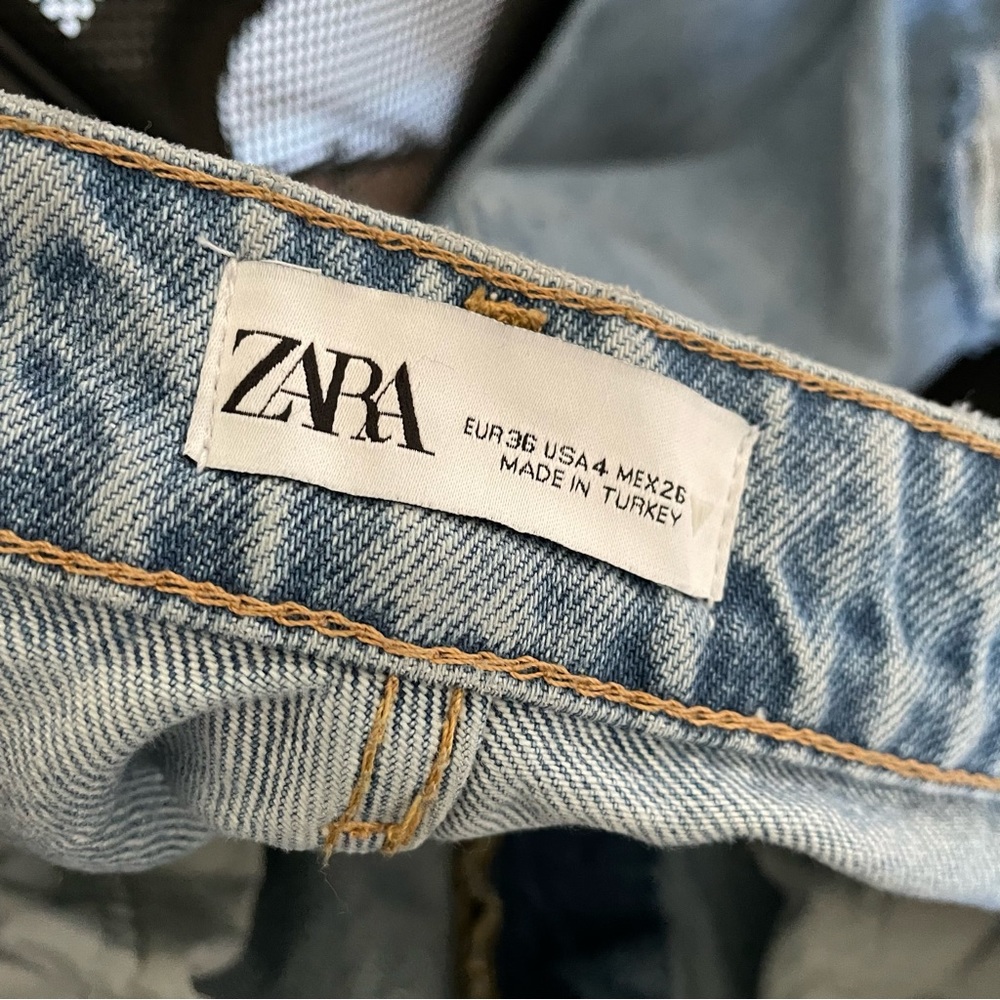 ZARA High Rise Straight Leg Ripped Knee Jeans Size 4 - Picture 8 of 11